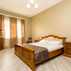 Rustaveli Two Bedroom With 5 Star Location , Тбилиси Грузия